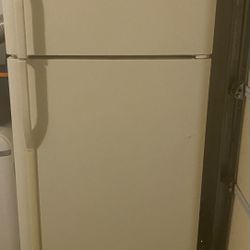 Kenmore Refrigerator 