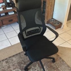 Basically New Desk/Office Chair, Comfortable Wire Mesh, Adjustable Height