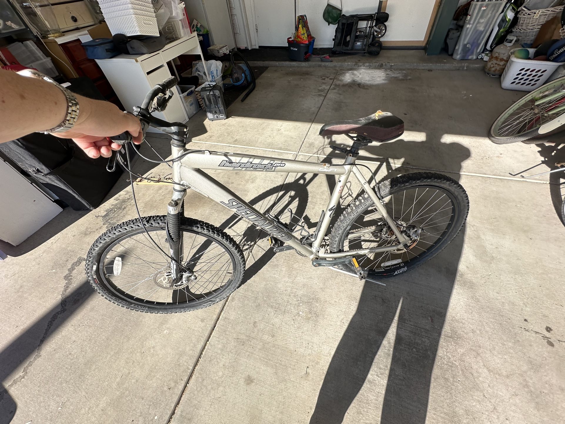 Specialized Men’s Mountain Bike 21 Inch Frame, 26 Inch Tires