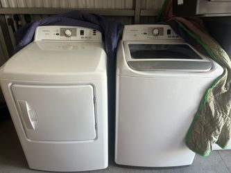 Insignia washer and dryer set $750 OBO