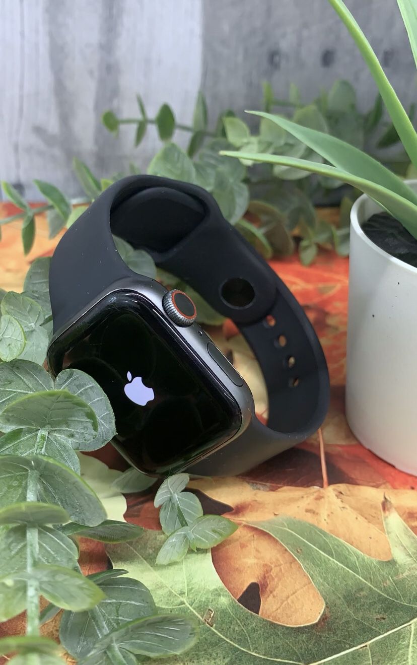 Apple Watch Series 4 (will take payments ->)