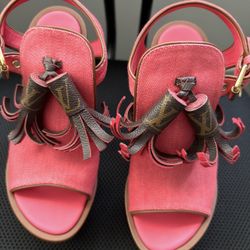 SHOES FOR SALE!(READ DESCRIPTION)