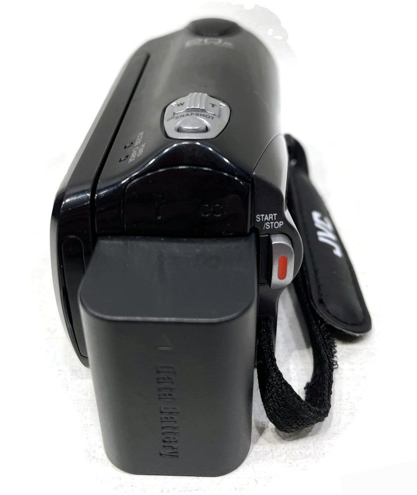 JVC Model Number GZ HM320BU Everio HD Digital Camcorder and Accessories. Tested. Working