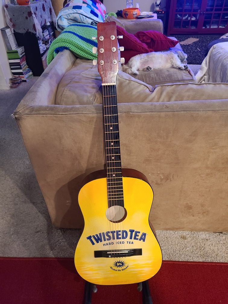 Twisted tea guitar