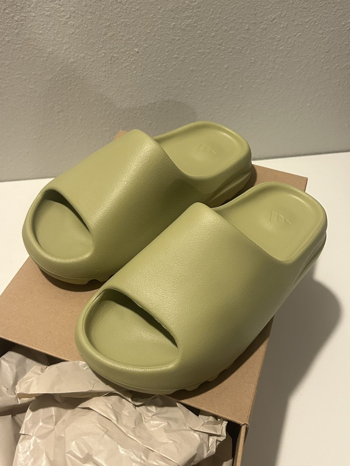 Yeezy Slide Resin Size