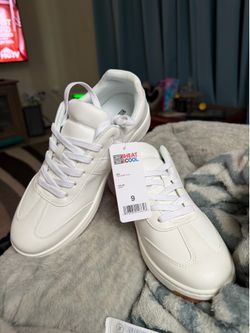 32 Degrees women's sneakers size 9