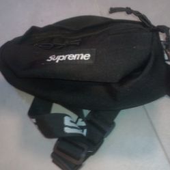 Supreme Black Waist Shoulder Bag SS18 Fanny Travel Box Logo