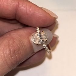 Lab Grown Diamond Engagement Ring