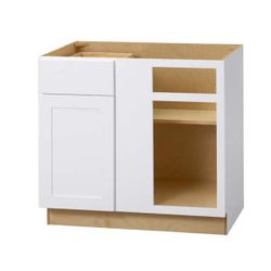 📿 $100 ! HAMPTON BAY Avondale 36 in. W x 24 in. D x 34.5 in. H Ready to Assemble Plywood Shaker Blind Corner Kitchen Cabinet in Alpine White 📍 336 W