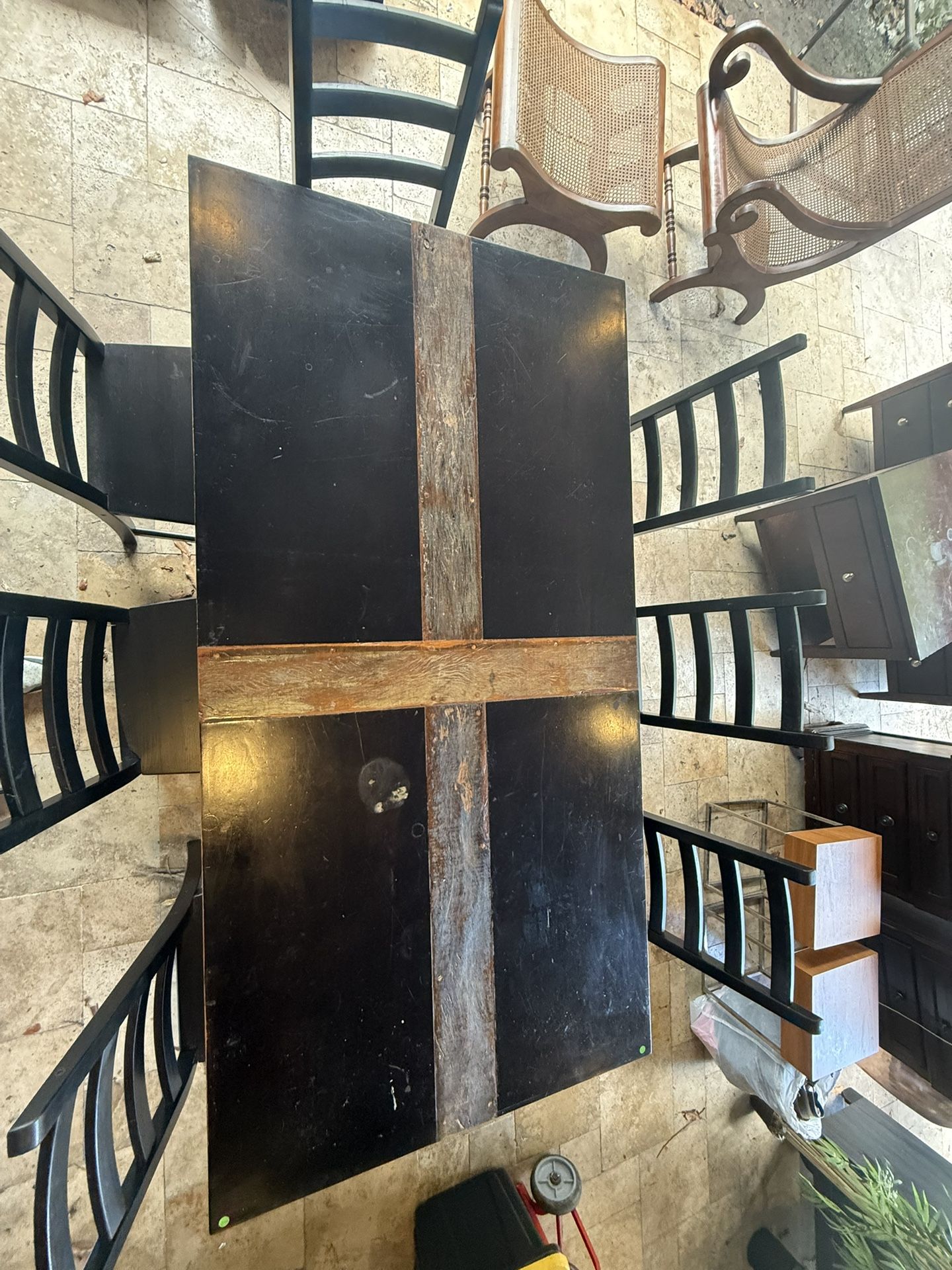 Black Wooden Table With Chairs 