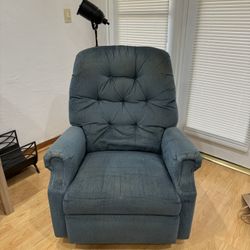 2 Recliners 