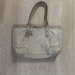 Gucci handbag 