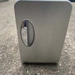 Sharper Image Mini Fridge 