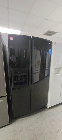 Kenmore Side‑by‑Side Fridge – Black, Ice & Water Dispenser