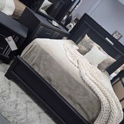 🔥 4-Piece Bedroom Set – Only $799! 🔥