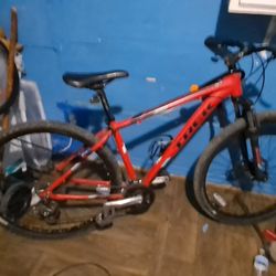 Trek Marlin  5 Bicycle 
