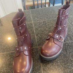 Brand NEW Boots Size 10