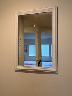 Wall mirror