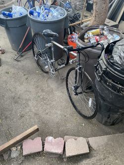 used BIKE Good Use!!. BUT THE BREAKS ARE OFF THERE BROKEN.
