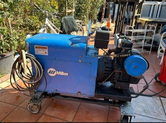 Miller Bluestar 2E Welder , GAS Motor