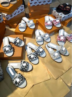 Woman’s pretty sandals DEALL