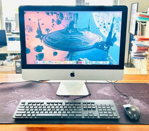 Apple iMac 21.5” 2017 Retina 4K Core i5 8GB 500GB SSD Radeon Pro 555 2GB Graphics