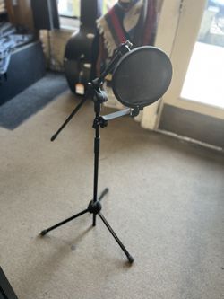 Microphone Stand With Pop Filter 