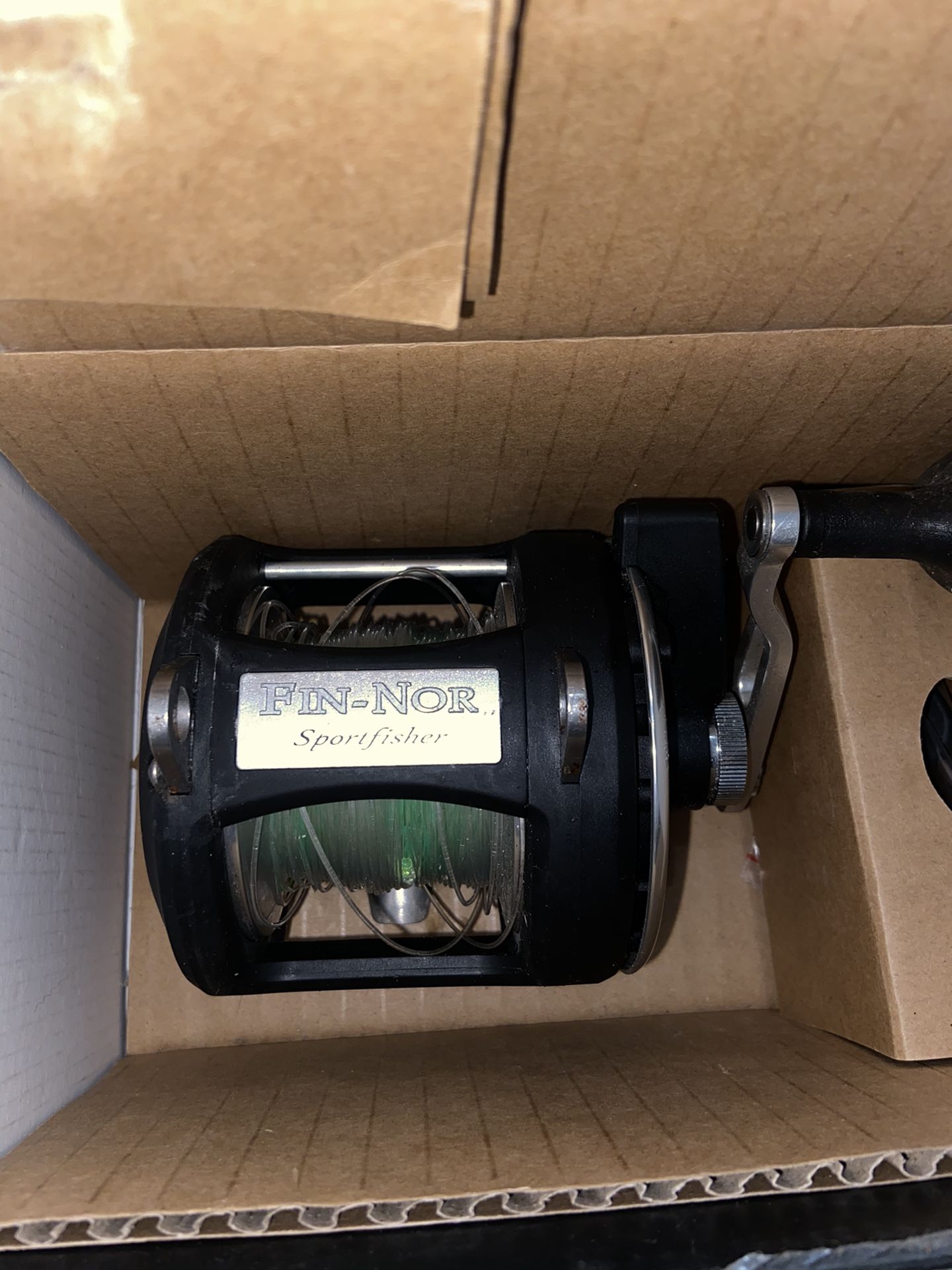 Fin or sportfisher 20 lever drag reel