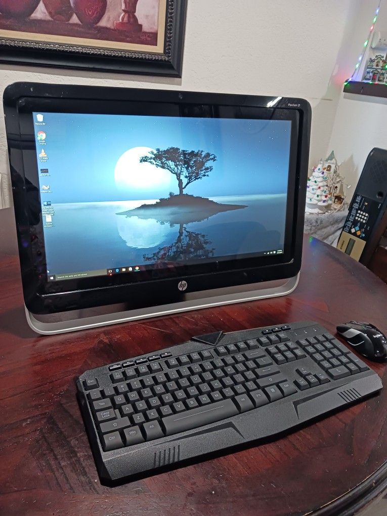 Hp Pavilion 21 All in one desktop Computer. Touchscreen. Windows 10. Good Working Condition. 1 Tb Hard Drive. wifi. Webcam. AMD A 4-5000 Apu w