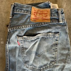 Vintage Levi’s 501 (W31 L 32)