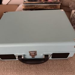 Victrola Portable Record Player – Like New