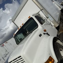 2000 International 4300.  7.3 Motor 