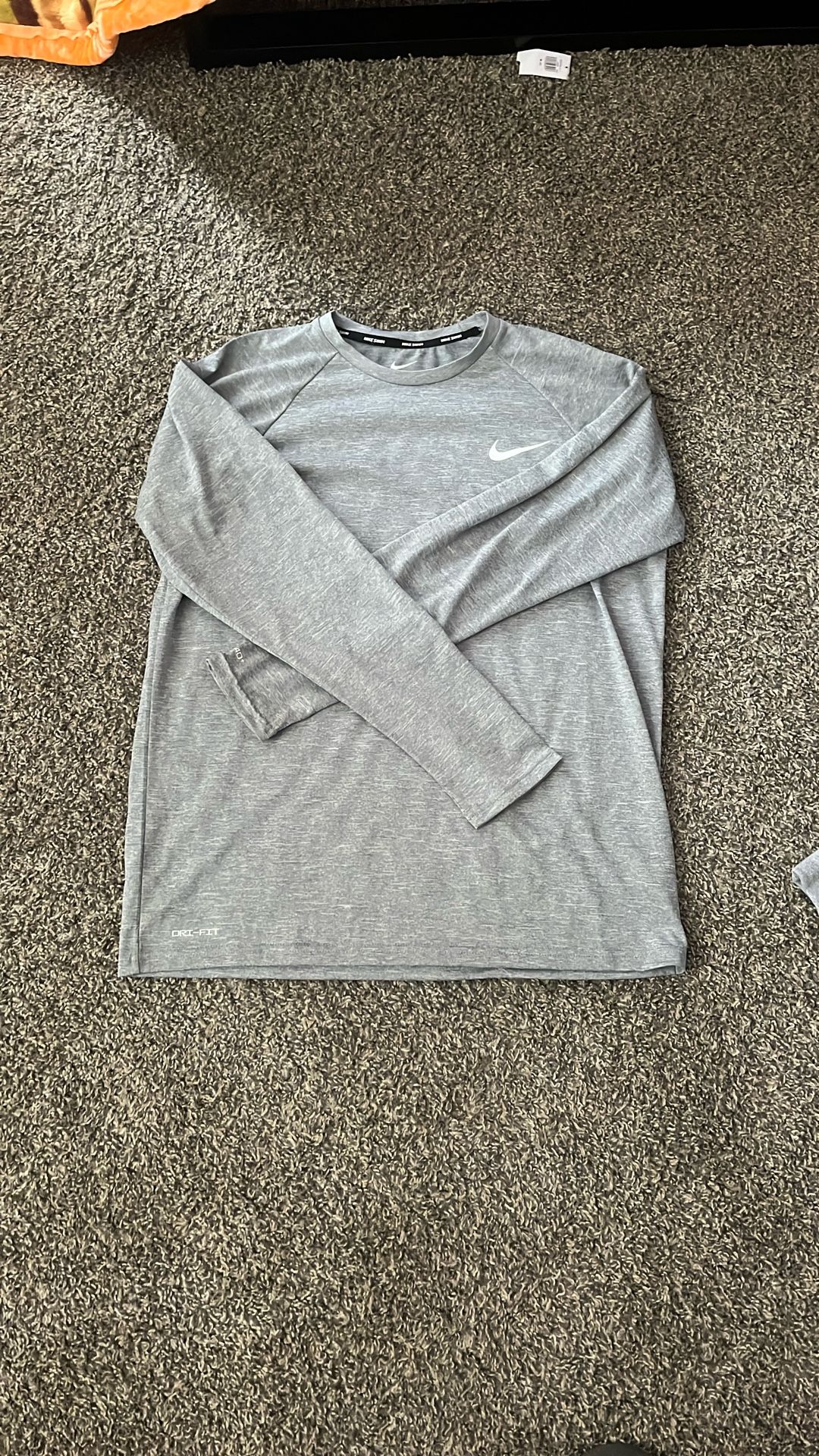 Men’s Nike M Long Tee