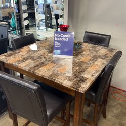 New Dinning Table For $450
