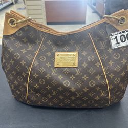 Louis Vuitton Purse