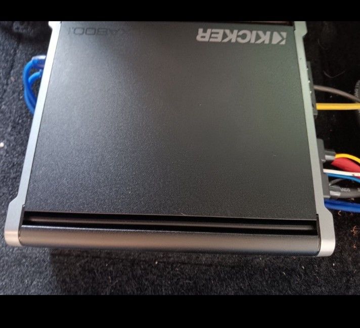 Kicker Amplifier A800.1