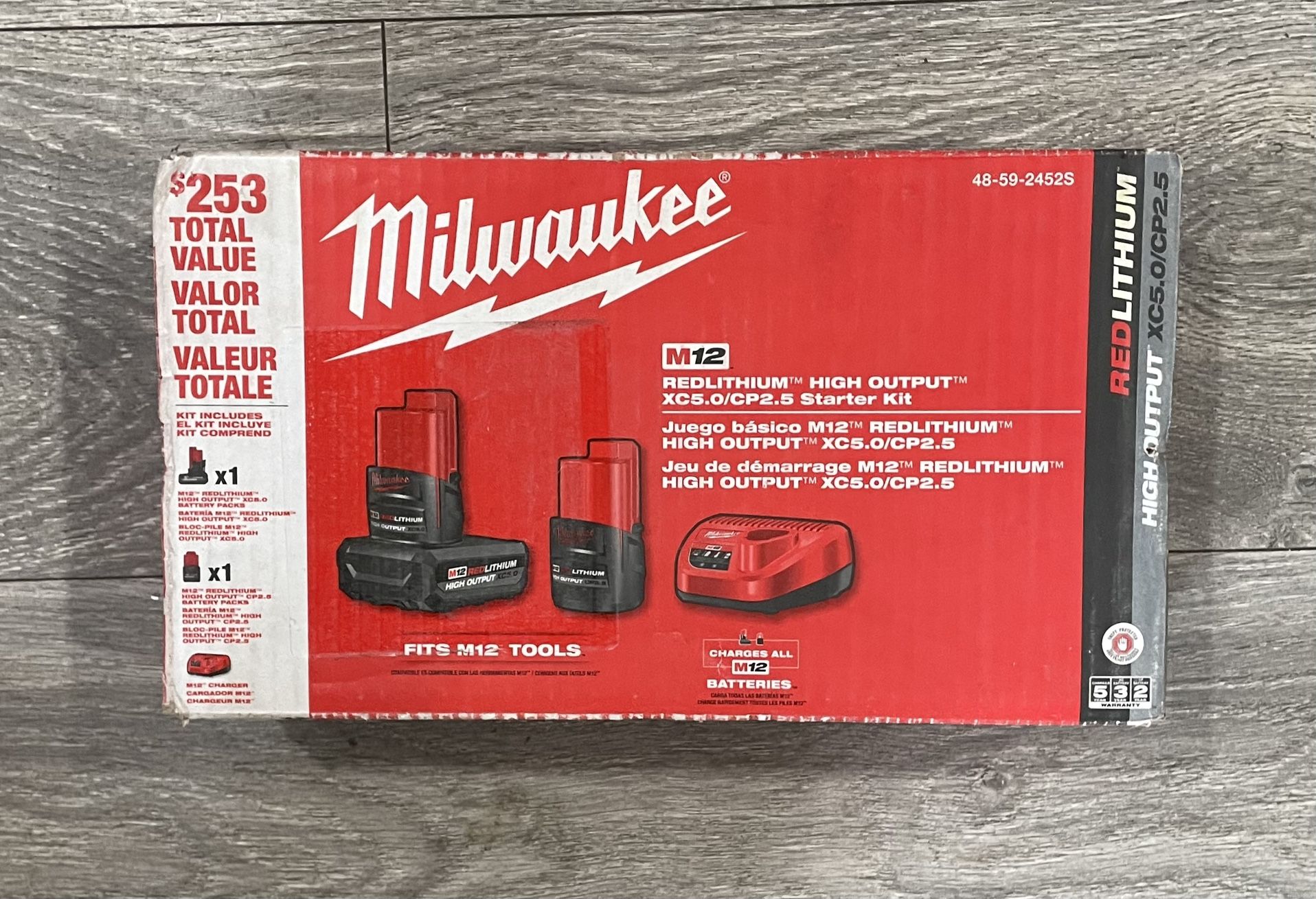 Milwaukee M12 2.5/5.0/charger