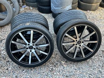 RIMS 265/35R22...5 LUGS 1 RIM IS BROCKEN BOLT PATTERS 5X120..5X4.75