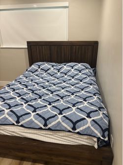 Queen size bedroom set (with mattress)