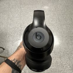 $70 OBO - Beats Studio 3 Wireless Headphones Noise Cancellation
