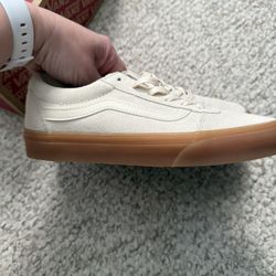 NIB Vans Ward Sneaker - Women's SIZE 8