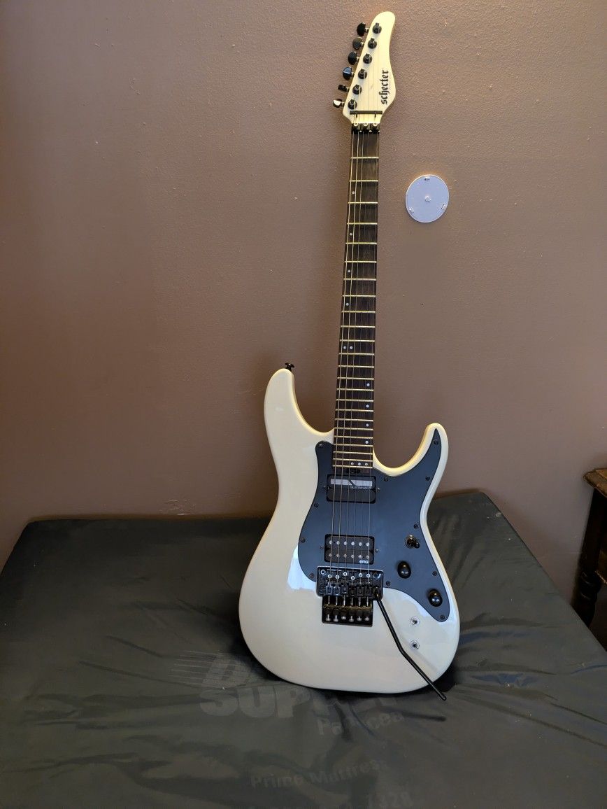 Schecter Sun valley Super Shredder. Used