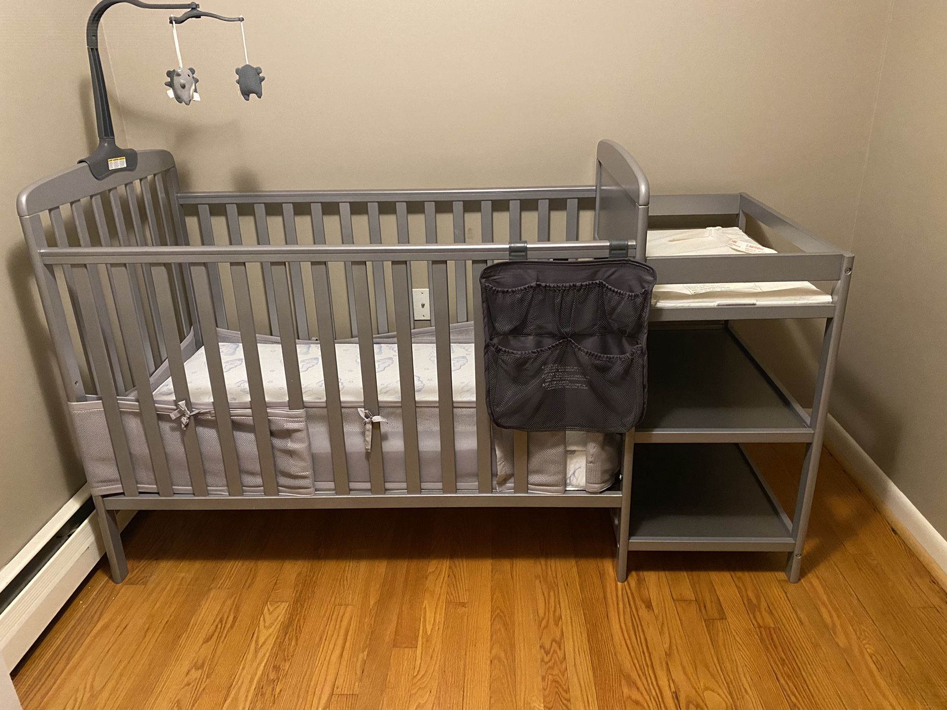  Crib W/ Baby Changing Table  Also Comes With Mattress 