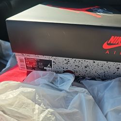 Air Jordan 4 Retro "Cement" Size 11