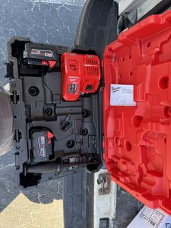 Milwaukee Rapid Charger And Batteries