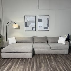 FREE DELIVERY Oversized Sectional Couch 