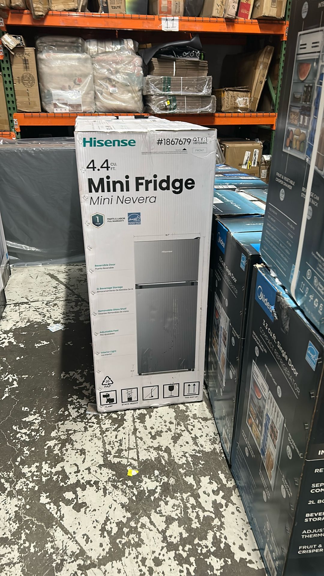 Hisense 4.4 cu mini fridge