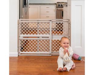 Toddleroo by North States - Supergate Ergo Baby Gate: Plastic Baby Gate for Stairs & Doorways - Adjustable Indoor Safety Gate - Made in USA - 26