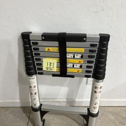 8.5 Ft Telescopic Ladder 