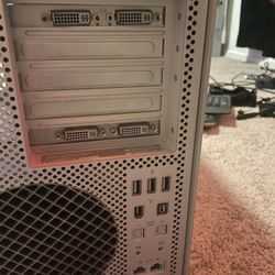 APPLE PC (READ DESCRIPTION) 